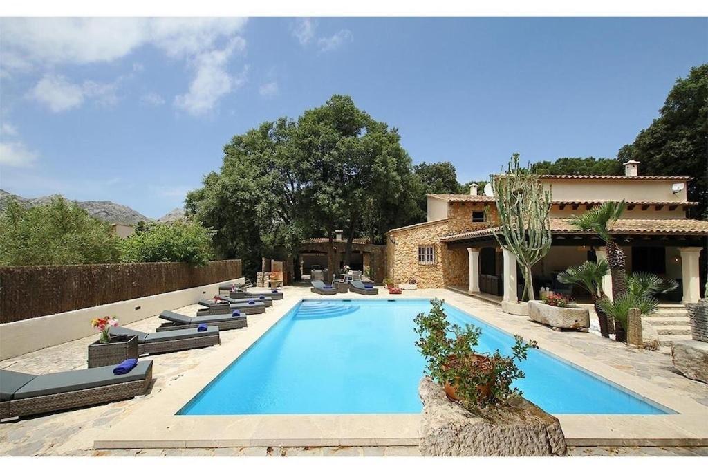 Spectacular Newly Renovated In Pollensa By Renthousing * Port de Pollença