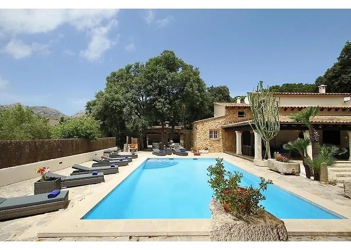 Spectacular Newly Renovated Villa In Pollensa By Renthousing