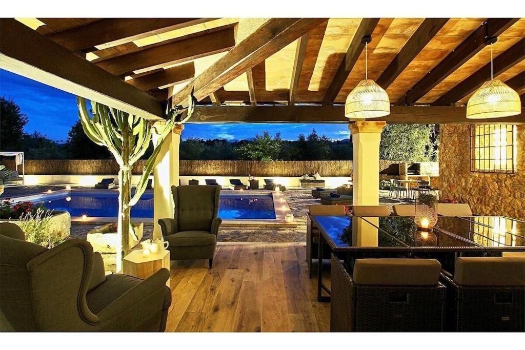 Spectacular Newly Renovated In Pollensa By Renthousing Port de Pollença