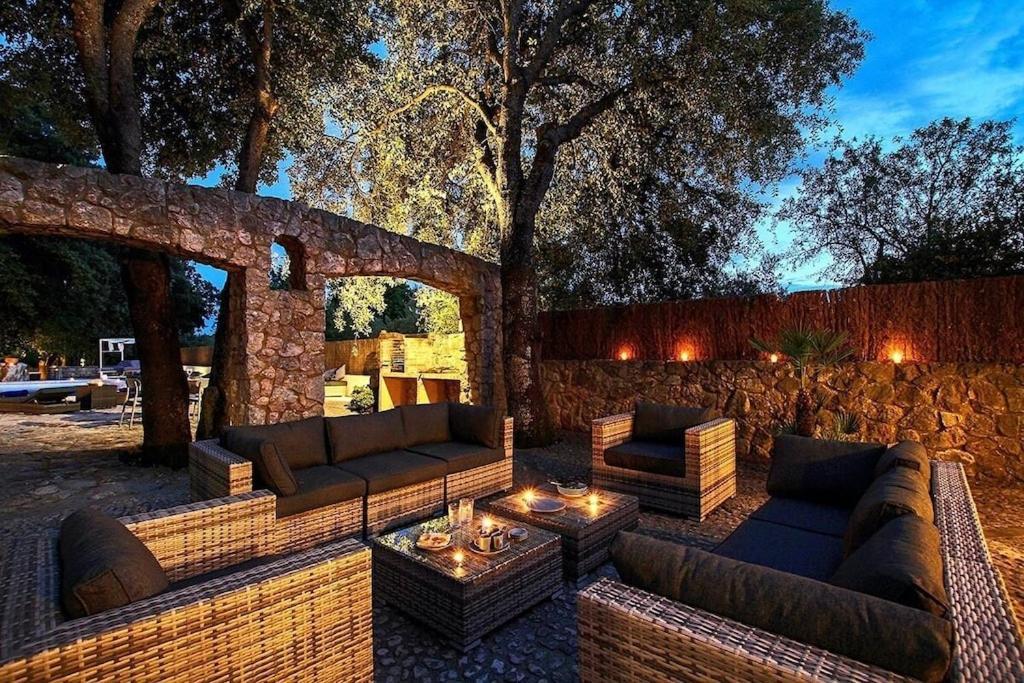 Spectacular Newly Renovated In Pollensa By Renthousing Villa