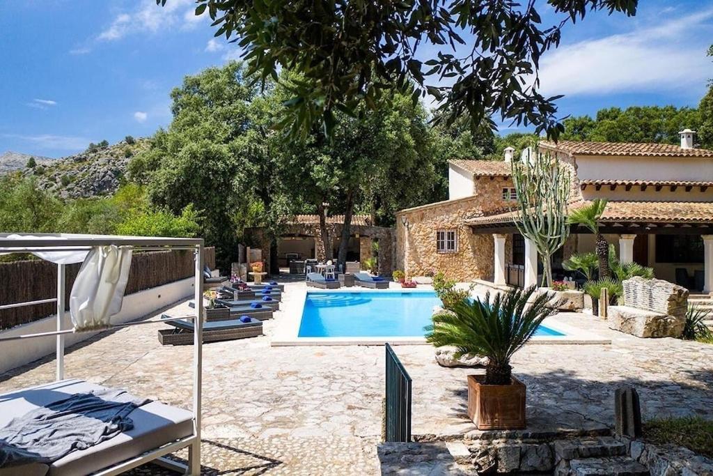 Villa Spectacular Newly Renovated In Pollensa By Renthousing Port de Pollença