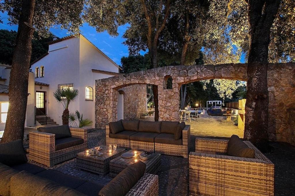 Spectacular Newly Renovated In Pollensa By Renthousing * Port de Pollença