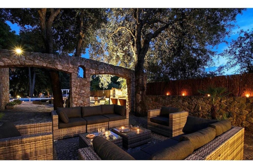Spectacular Newly Renovated In Pollensa By Renthousing Villa *