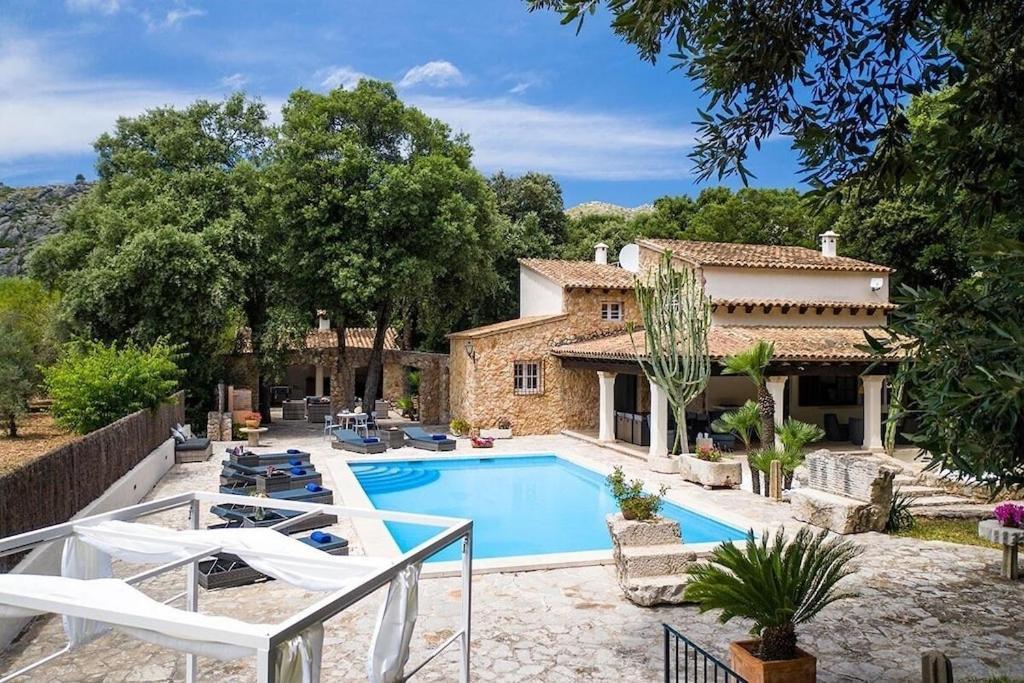 Spectacular Newly Renovated In Pollensa By Renthousing Port de Pollença