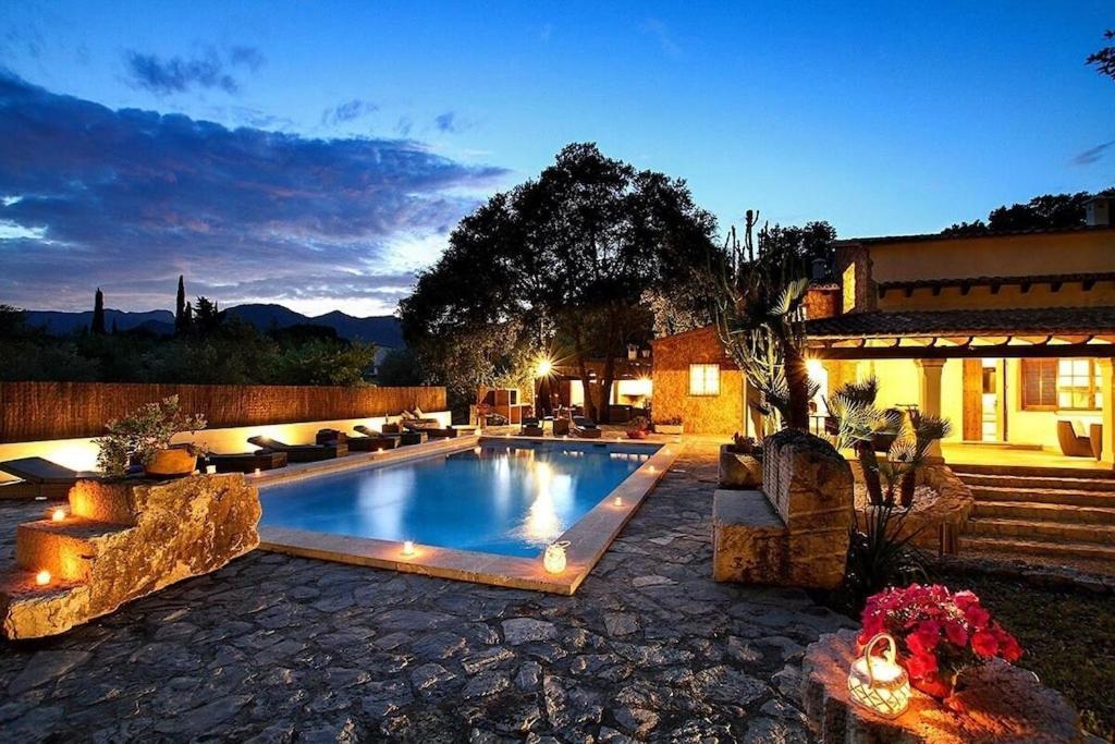 Spectacular Newly Renovated In Pollensa By Renthousing Villa *
