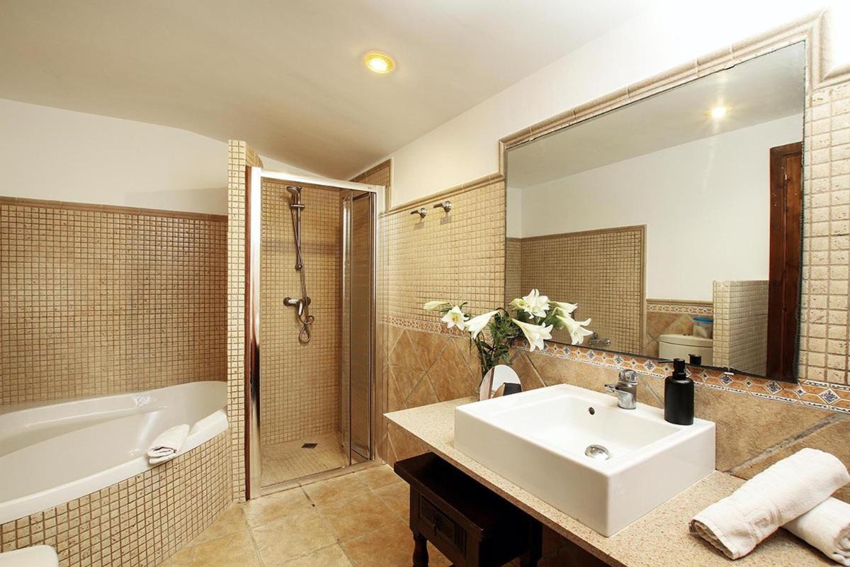 Villa Spectacular Newly Renovated In Pollensa By Renthousing Port de Pollença